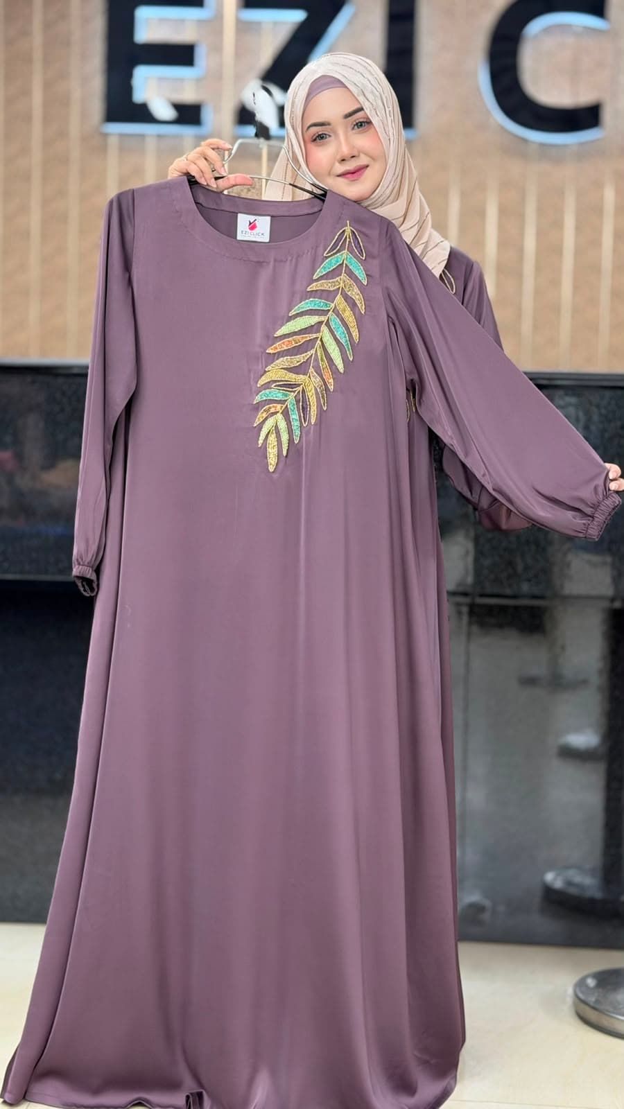 Abaya E”Elara” Luxury meets modesty. ✨