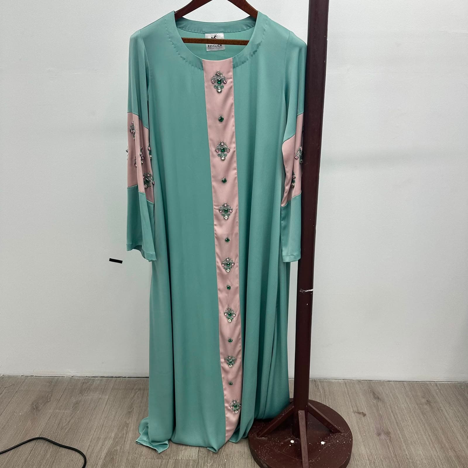 Karchupi Abaya