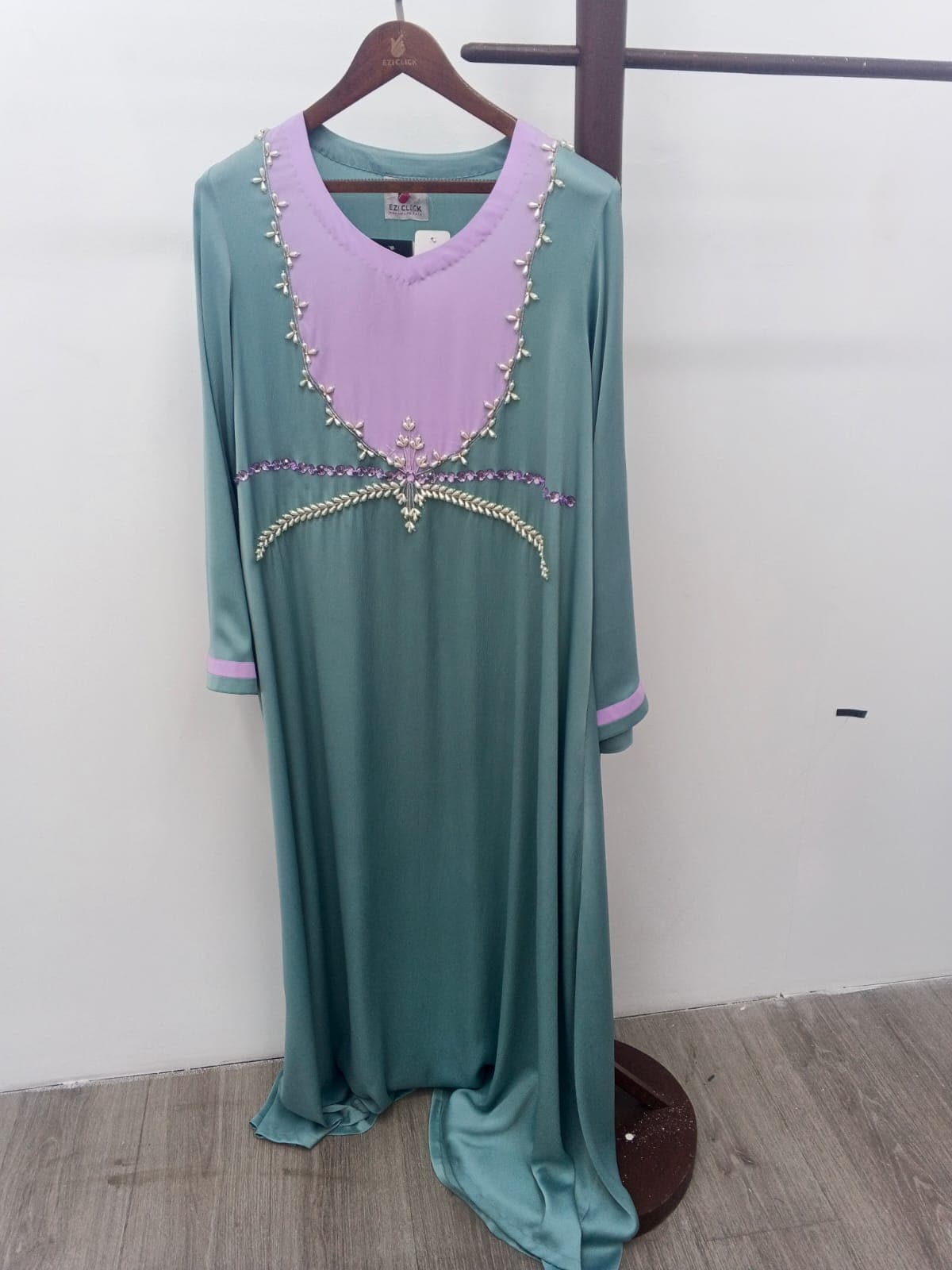 Karchupi Abaya