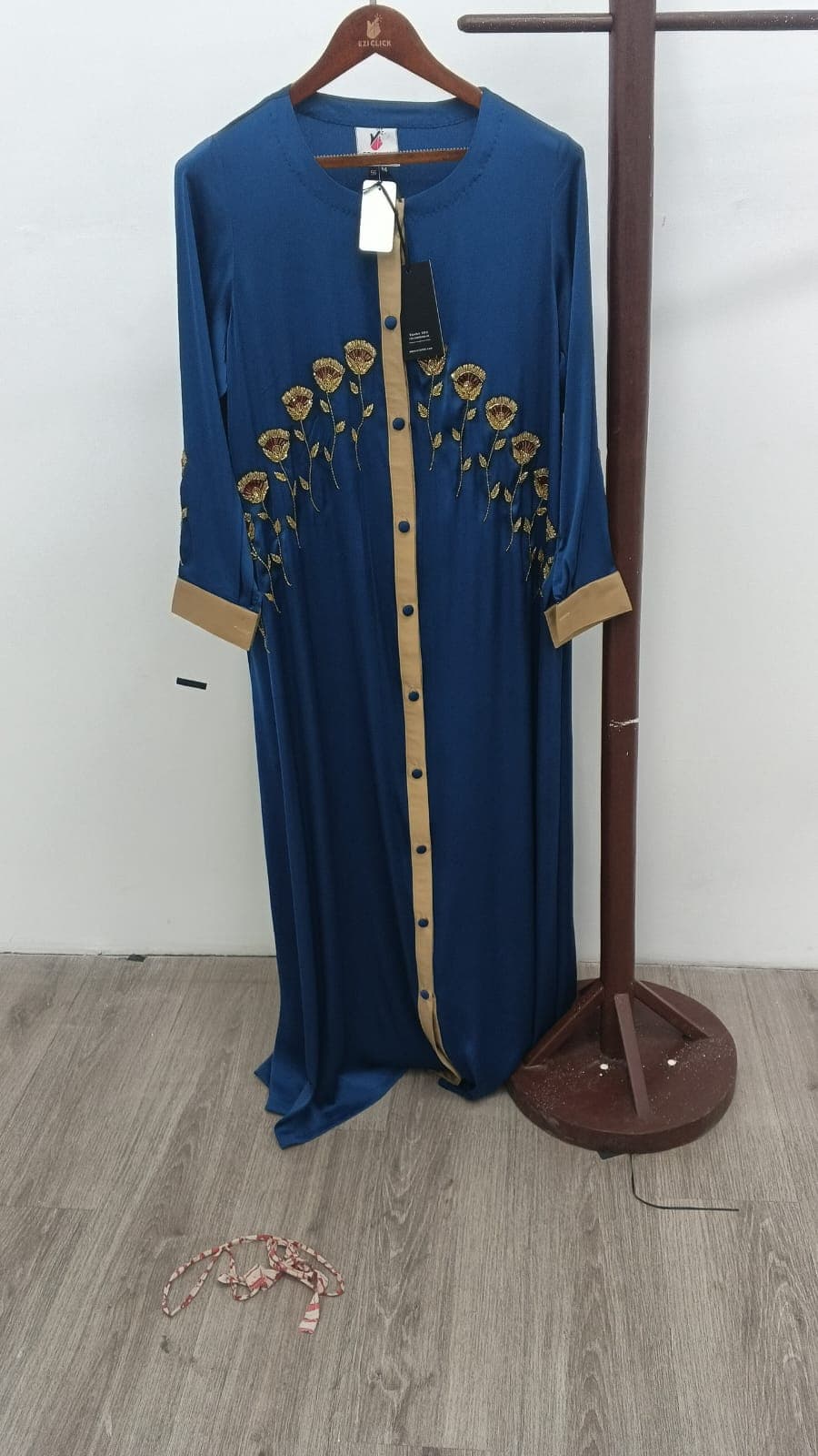 Karchupi Abaya